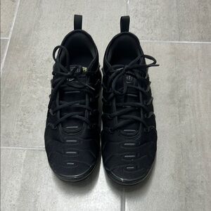 Sleek Black Athletic Shoes for Men